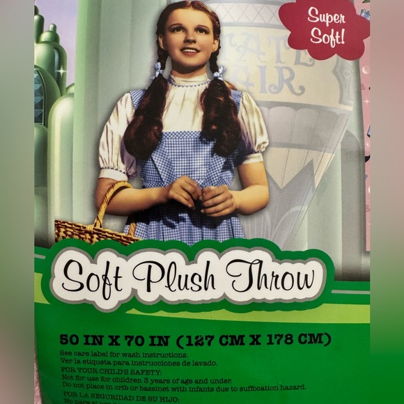 Wizard Of Oz Blanket🩷 - Picture 3 of 3